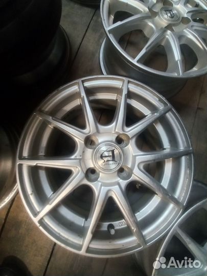 Красивое литье из Японии R 14 4х100