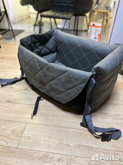 Автокресло для собак