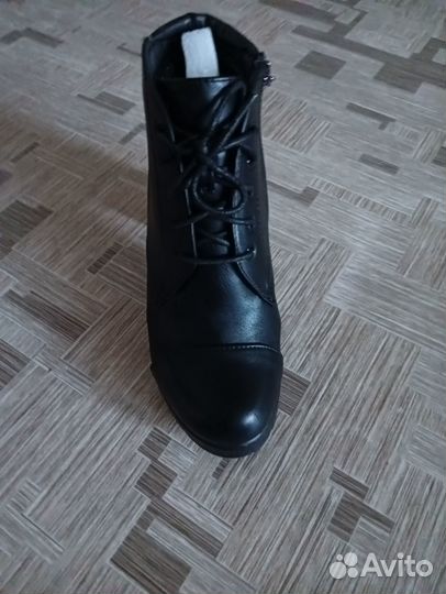 Полуботинки женские 38 размер
