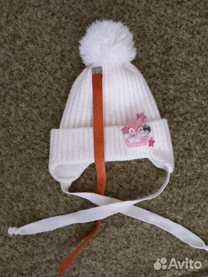 Шапка демисезонная для девочки грудного возраста