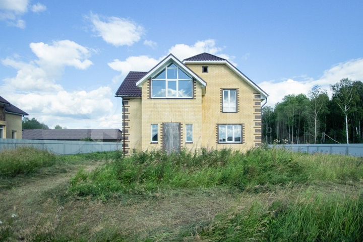 Дом 182 м² на участке 15 сот.