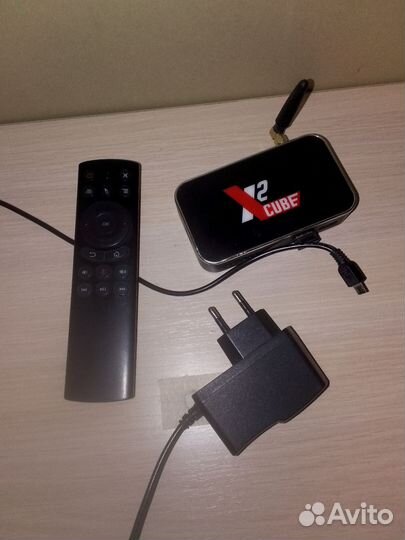 SMART tv приставка ugos x2cube