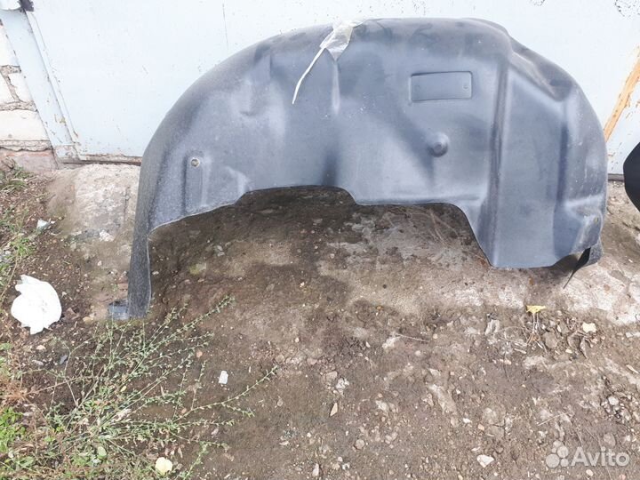 Подкрылки задние на Nissan pathfinder