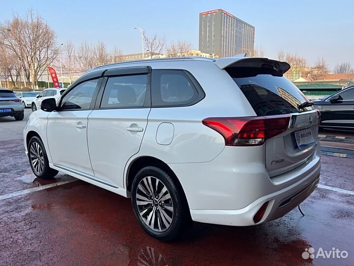 Mitsubishi Outlander 2.0 CVT, 2021, 42 346 км
