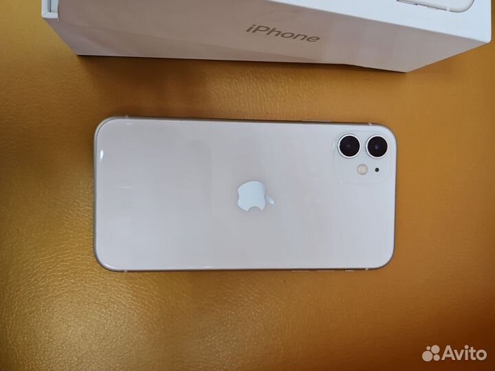 iPhone 11, 64 ГБ