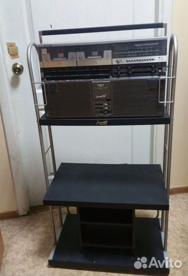 Фирменная стойка sharp