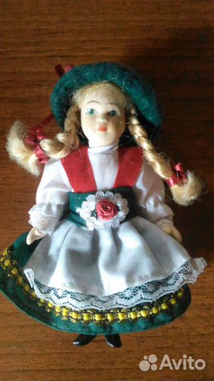 Антикварная куколка из Баварии