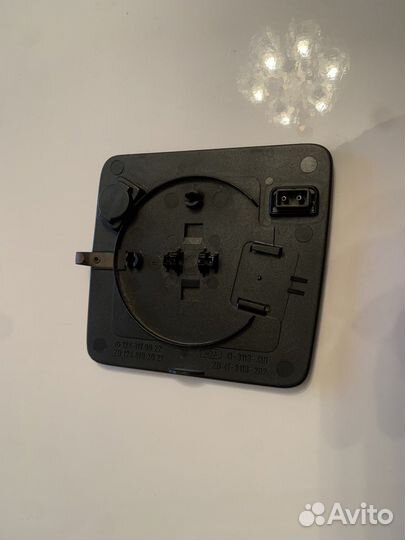 Полотно зеркала правое W124