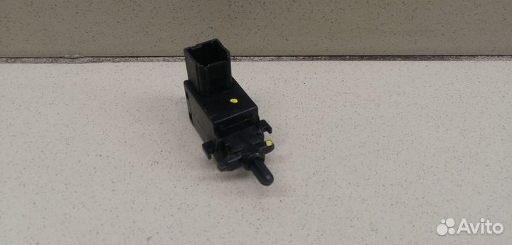 Датчик педали сцепления Gentra II 2013-2015