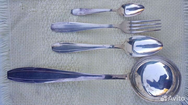 Набор столовых приборов мельхиор