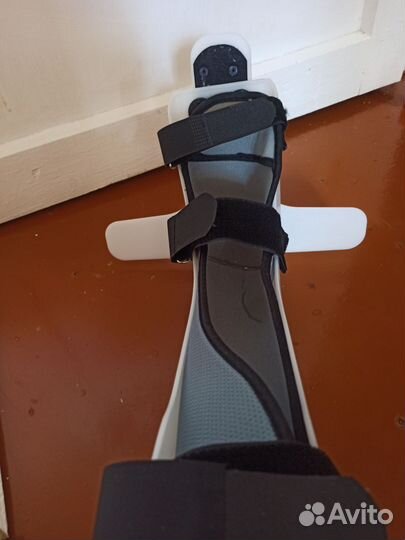 Ортез сапожок на правую ногу в хорошем состоянии