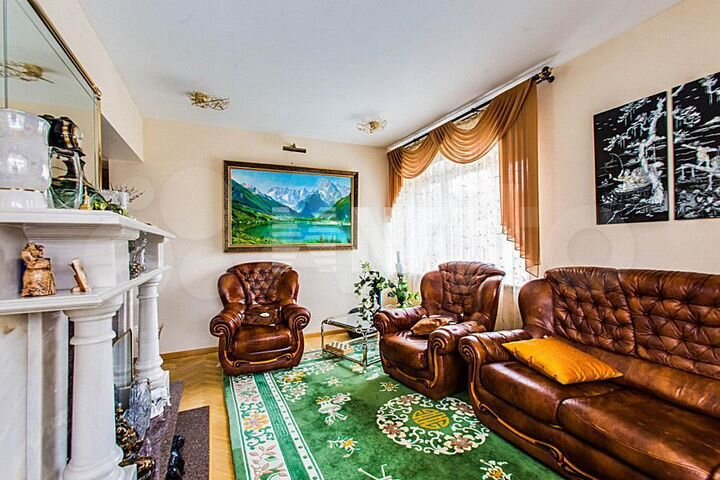 Дом 360 м² на участке 15 сот.