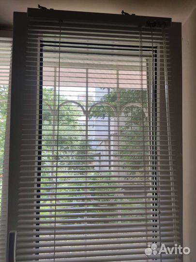 Жалюзи горизонтальные бу