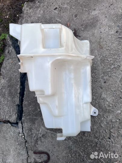 Бачок омывателя тойота рав 4