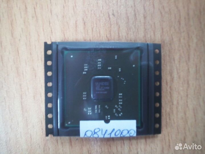 216-0841000 видеочип AMD Mobility Radeon HD 8570M