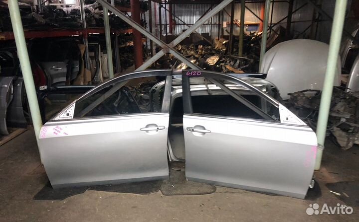 Дверь Toyota Camry 40 Тойота Камри 40