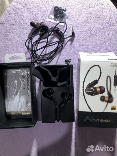 Hi-Res наушники Pioneer SE-CH9T