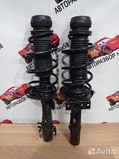 Амортизаторы передние левый правый Volkswagen Polo