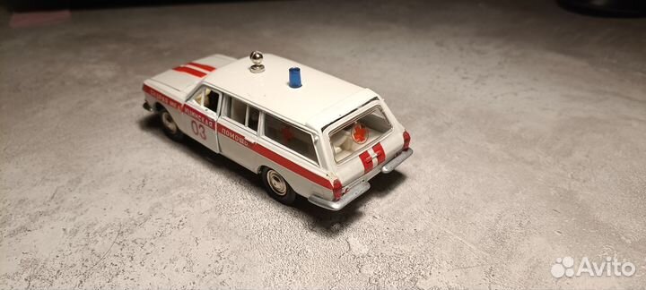 Модель 1:43 СССР газ 24-02 Скорая помощь