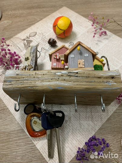 Ключница оригинальная деревянная настенная