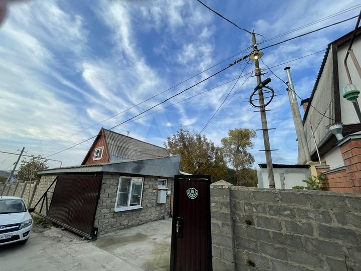 Дом 100 м² на участке 8 сот.