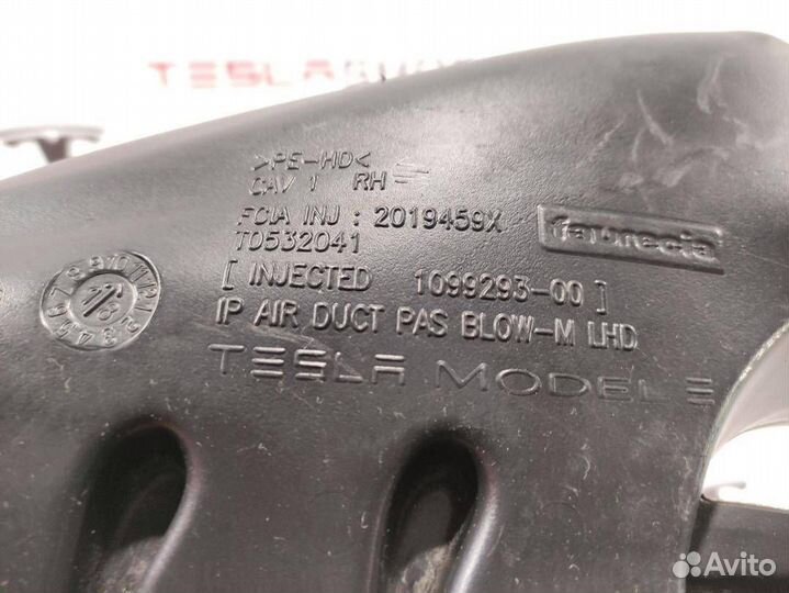 Воздуховод печки Tesla Model 3 2018 1099293-00-D