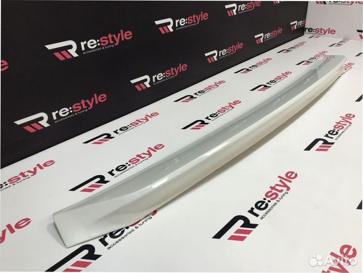 Спойлер Toyota Land Cruiser 200 2008-2015 R643