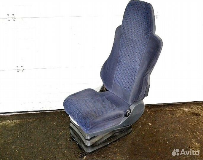 Пассажирское сиденье, одиночное MAN TGA 18.480 (01