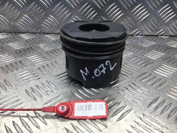 Поршень Mercedes Sprinter 611891