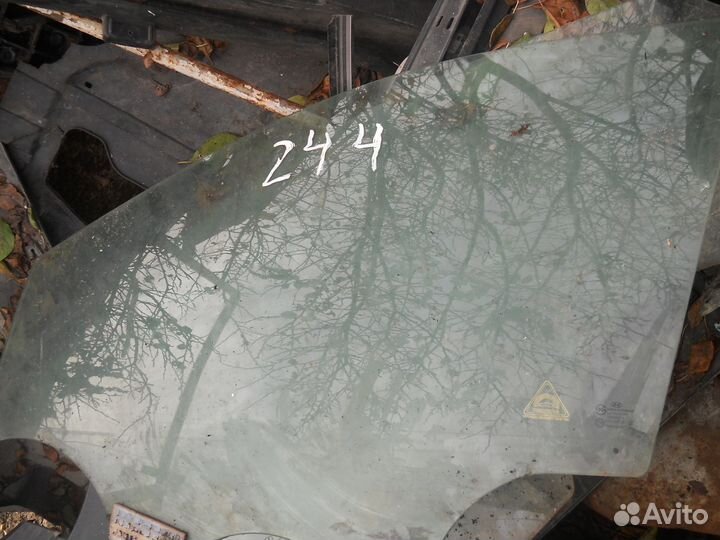 Стекло передней двери Хендай Hyundai i30 1