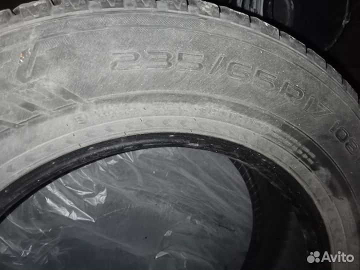 Nokian Tyres Hakka V 235/65 R17 29N