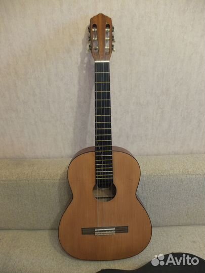 Классическая гитара Кремона