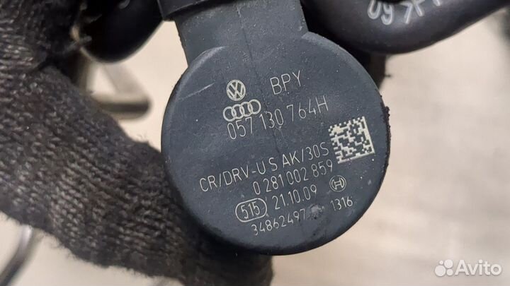 Рампа топливная Volkswagen Passat 6