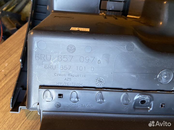 Бардачок Volkswagen Polo 5