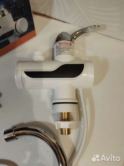 Новый электрический водонагреватель