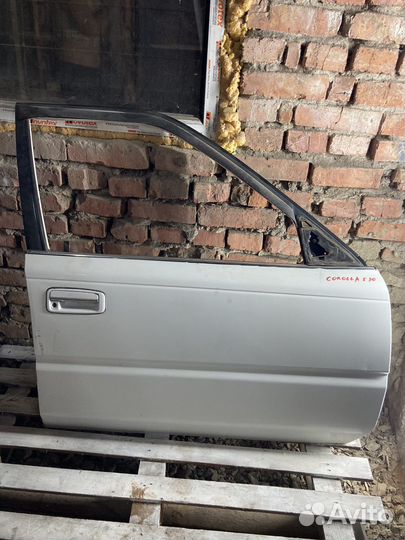 Дверь правая передняя corolla e90