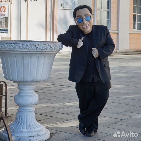 Ростовые куклы, звёзды, шуточный стриптиз