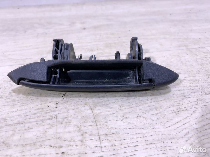 Ручка двери передняя правая Renault Logan седан