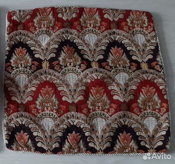 Подушки и наволочки декоративные б/у