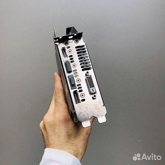 Asus strix GTX 1080 8gb