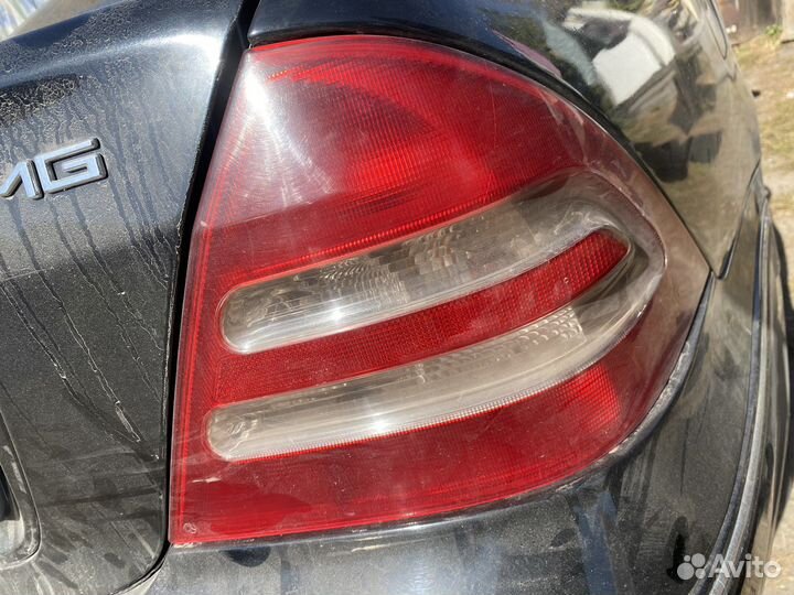 Фонарь задний левый