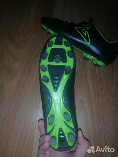 Футбольные бутсы demix