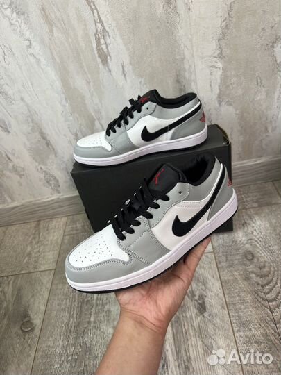 Кроссовки nike air jordan 1 low серые