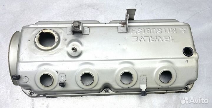 Мицубиси Спэйс Гир Крышка клапанов