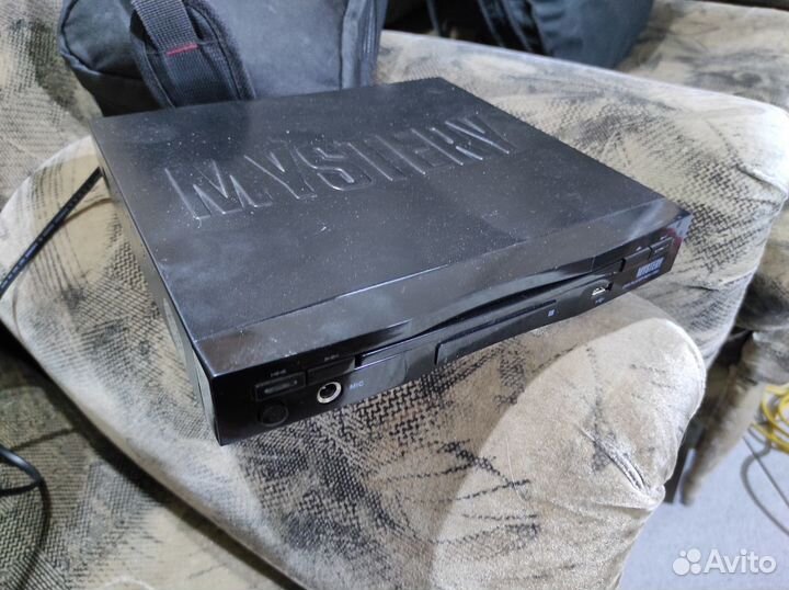 Мультимедийный проигрыватель Mystery MDV-728U