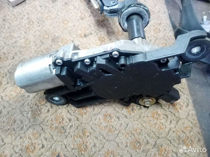 Моторчик заднего дворника на Форд Ц-Макс 05г