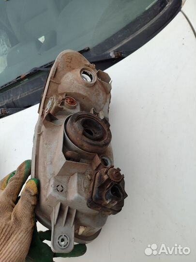 Фары на hyundai accent тагаз б/у 2.шт