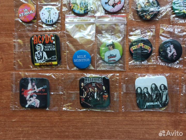 28 современных значков. Все новые. Все разные. Опт