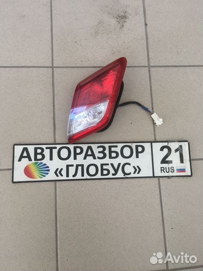 Фонарь внутренний левый Тойота Камри V40