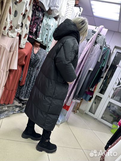 Пуховик женский длинный с капюшоном новый